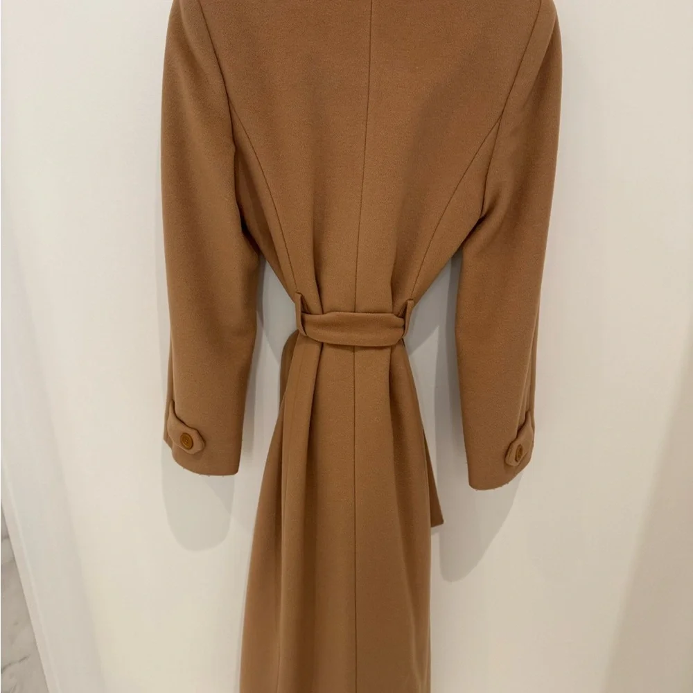 Vintage Givenchy Camel Coat, FR 36 - Picture 4 of 11